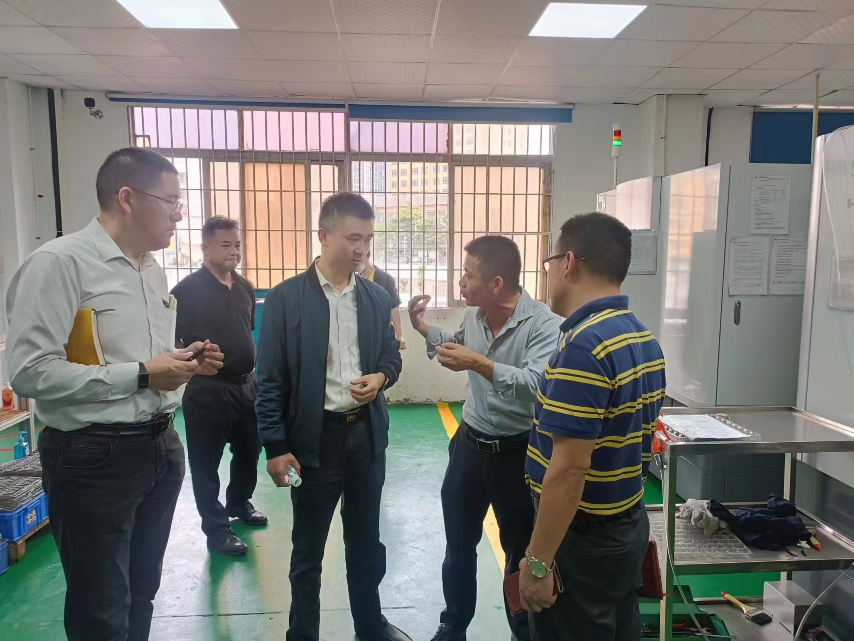 熱烈歡迎區(qū)政府領(lǐng)導(dǎo)帶隊(duì)走訪企業(yè)，鼓勵(lì)數(shù)字化轉(zhuǎn)型！